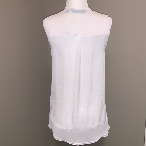 🎉HOST PICK🎉 Vera Wang sleeveless blouse - Picture 3 of 8